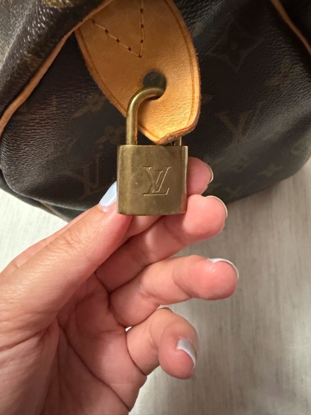 Louis Vuitton Speedy 35 Monogram - Picture 6 of 6